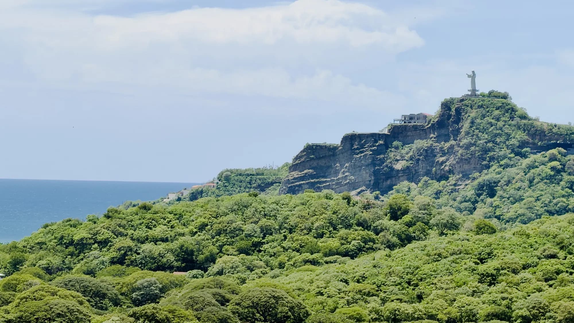 The hill of the Cristo de la Misericordia above the coast